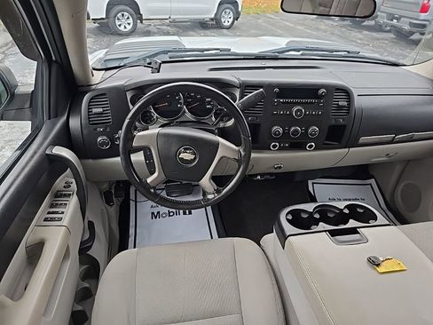 Used 2011 Chevrolet Silverado 2500 LT image 8