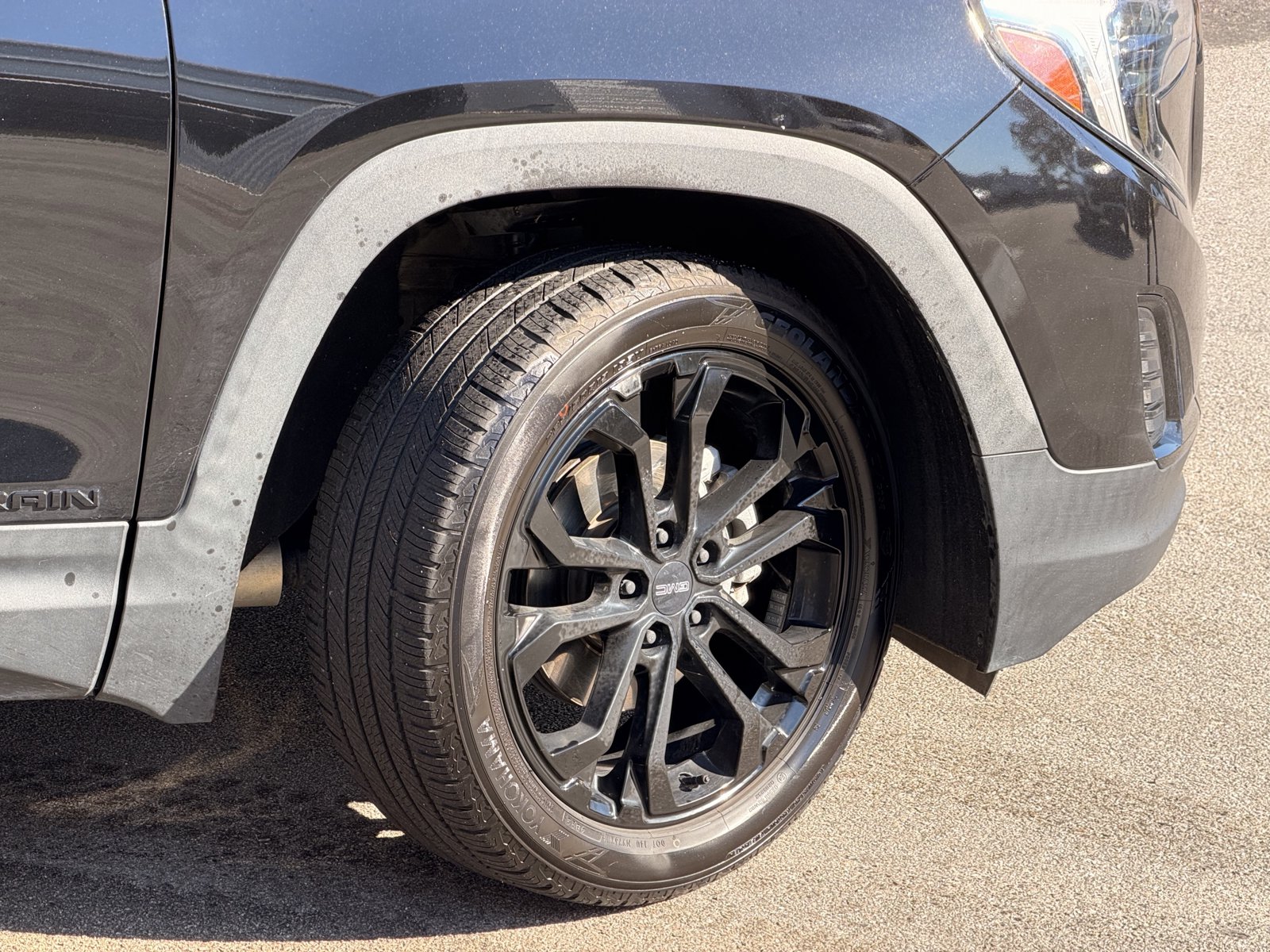 Used 2021 GMC Terrain SLE w/ Driver Convenience Package FWD image 5