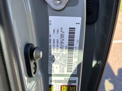 Used 2024 Toyota Tundra Limited image 18