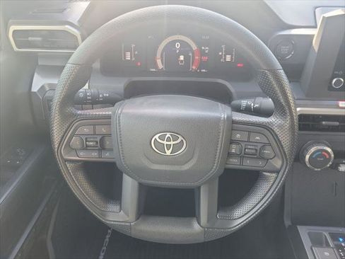 Certified 2025 Toyota Tacoma SR5 image 18