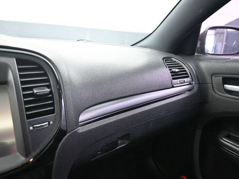 Used 2014 Chrysler 300 S RWD image 23
