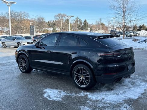 Used 2023 Porsche Cayenne Coupe image 7
