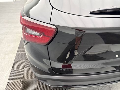 New 2025 Chevrolet Trax RS image 12