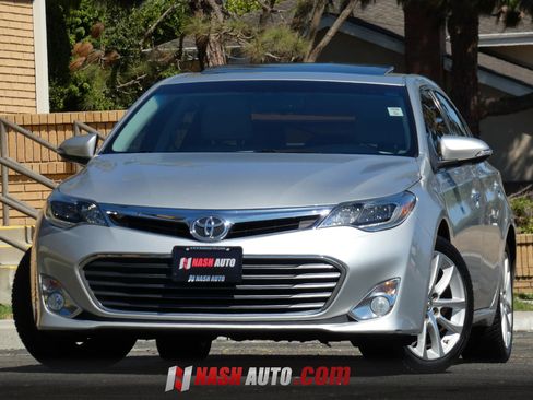 Used 2014 Toyota Avalon Limited FWD image 4