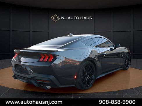 Used 2024 Ford Mustang GT Premium image 8