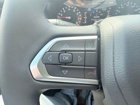 New 2026 Jeep Compass Latitude image 12