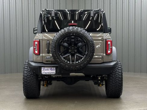 Used 2025 Ford Bronco Badlands AWD/4WD image 4
