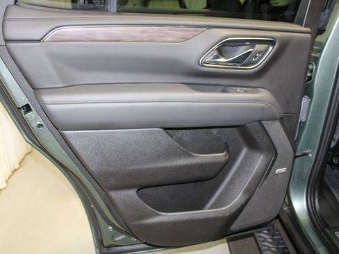 Used 2023 Chevrolet Tahoe Z71 w/ Luxury Package image 21