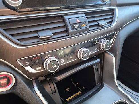 Used 2022 Honda Accord Touring image 18