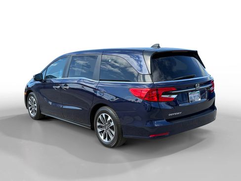 Used 2021 Honda Odyssey EX-L image 3
