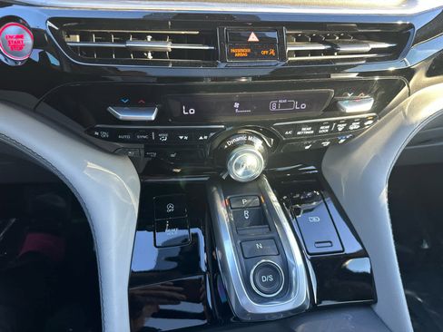 Used 2023 Acura MDX SH-AWD w/ Advance Package image 33