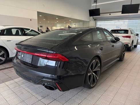 Used 2022 Audi RS 7 Sportback AWD/4WD image 8