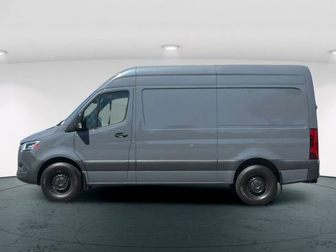 Used 2023 Mercedes-Benz Sprinter 2500 image 4