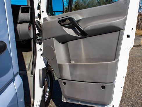 Used 2017 Mercedes-Benz Sprinter 144 Cargo image 11