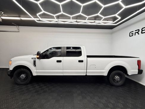 Used 2017 Ford F250 XL w/ Power Equipment Group RWD image 4