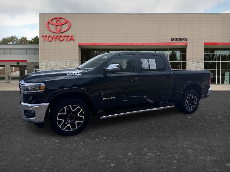 Used 2025 RAM 1500 Laramie AWD/4WD image 3
