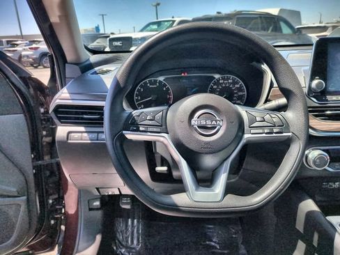 Used 2024 Nissan Altima 2.5 SV FWD image 20