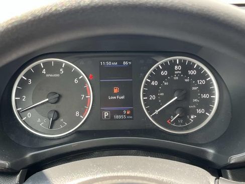 Used 2024 Nissan Sentra S FWD image 34