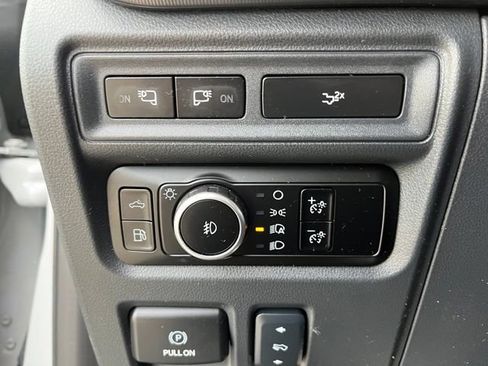 Used 2019 Ford F150 Lariat w/ Equipment Group 502A Luxury AWD/4WD image 27