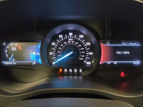 Used 2018 Ford Fusion SE w/ Fusion SE Technology Package FWD image 23