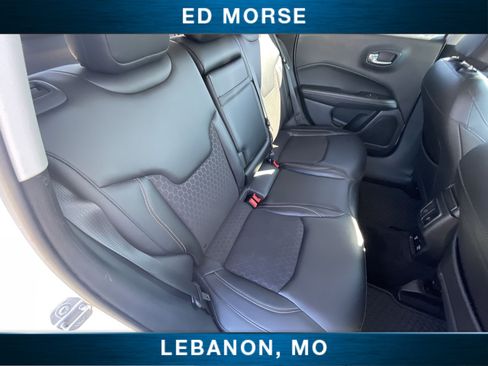 Used 2018 Jeep Compass Latitude w/ Popular Equipment Group FWD image 24