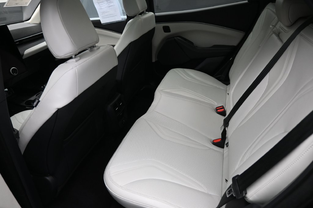 Used 2023 Ford Mustang Mach-E Premium AWD/4WD image 26