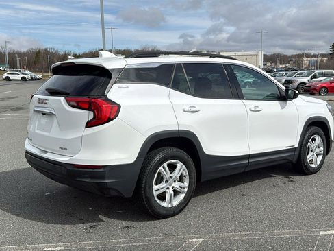 Used 2020 GMC Terrain SLE w/ Driver Convenience Package image 6