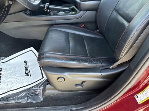 Used 2023 Dodge Durango GT image 11