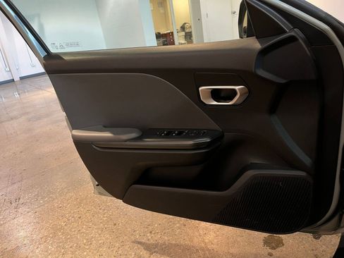 Used 2025 Kia K4 FWD image 18