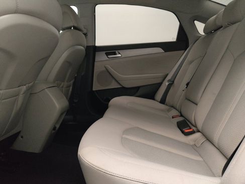 Used 2016 Hyundai Sonata SE image 18