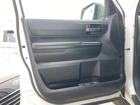 Used 2017 Toyota Tundra SR image 14