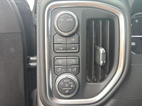 Used 2022 GMC Sierra 1500 SLT w/ SLT Premium Plus Package AWD/4WD image 17