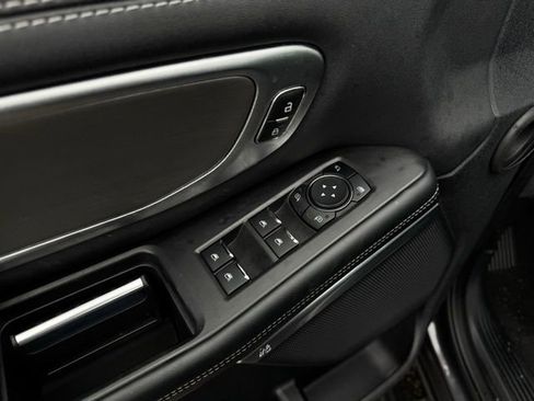 Used 2025 Ford Expedition Max Platinum image 19