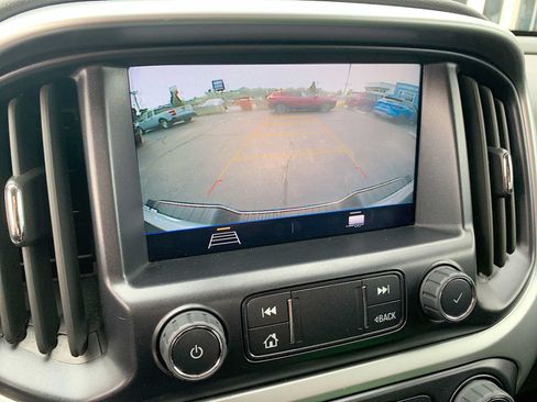 Certified 2022 Chevrolet Colorado LT w/ LT Convenience Package AWD/4WD image 14