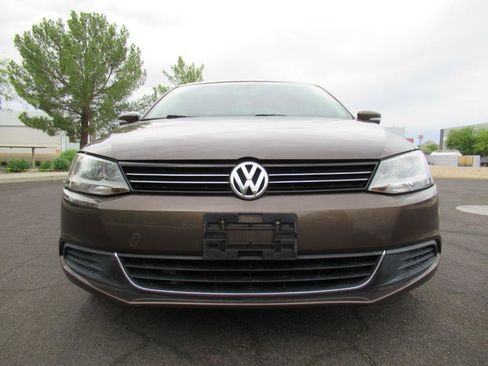 Used 2013 Volkswagen Jetta TDI image 3