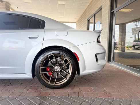 Used 2022 Dodge Charger SRT Hellcat RWD image 6