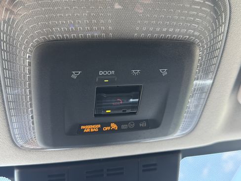 Certified 2024 Toyota Prius LE FWD image 5