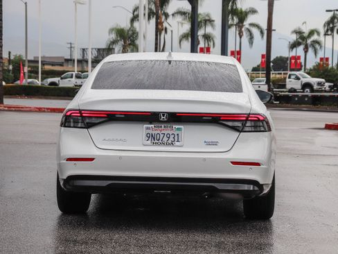 Used 2024 Honda Accord Touring image 12