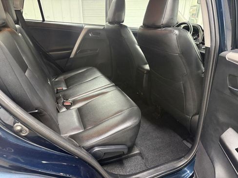 Used 2018 Toyota RAV4 XLE AWD/4WD image 28