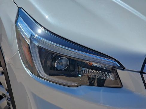 Used 2021 Subaru Forester AWD/4WD image 33