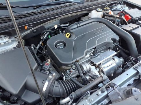 Used 2024 Chevrolet Malibu LT image 28