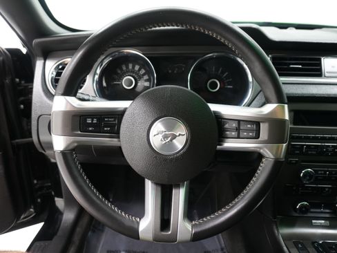Used 2013 Ford Mustang Coupe image 16
