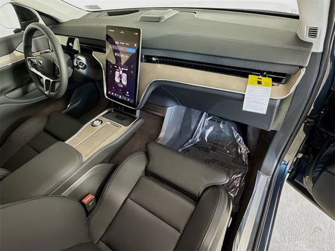 New 2025 Volvo EX90 Ultra image 31