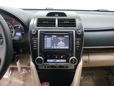Used 2014 Toyota Camry XLE FWD image 20