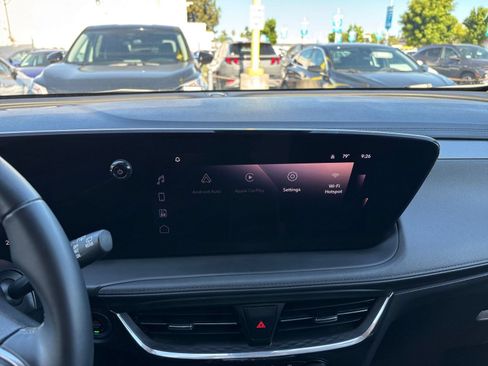 Used 2025 Buick Encore GX Preferred AWD/4WD image 20