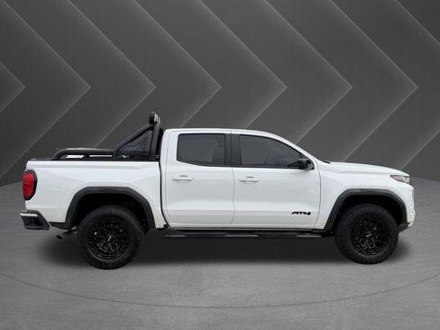 Used 2023 GMC Canyon AT4 w/ AT4 Premium Package AWD/4WD image 5