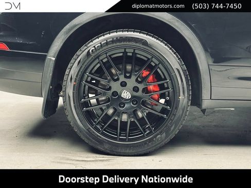 Used 2015 Porsche Cayenne Turbo AWD/4WD image 46