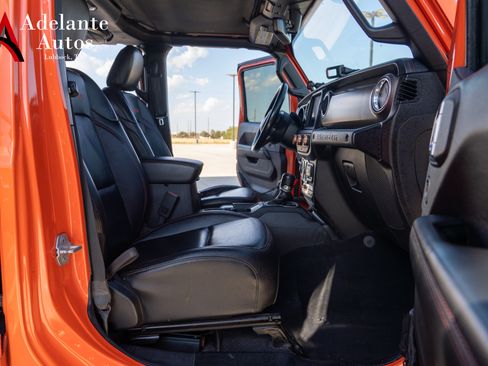 Used 2018 Jeep Wrangler Unlimited Rubicon AWD/4WD image 12
