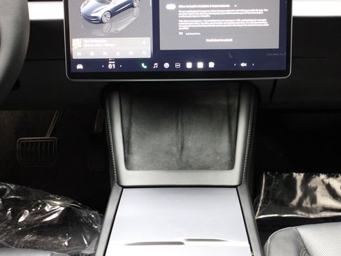 Used 2025 Tesla Model 3 Long Range image 36