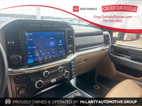 Used 2022 Ford F150 Lariat w/ Trailer Tow Package image 15